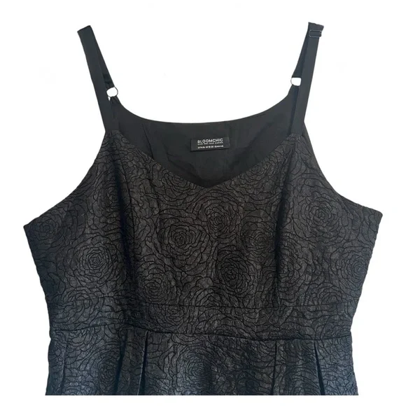 Bloomchic Black A-line Rosette Spaghetti Strap Dress Size 14-16 - Picture 3 of 5